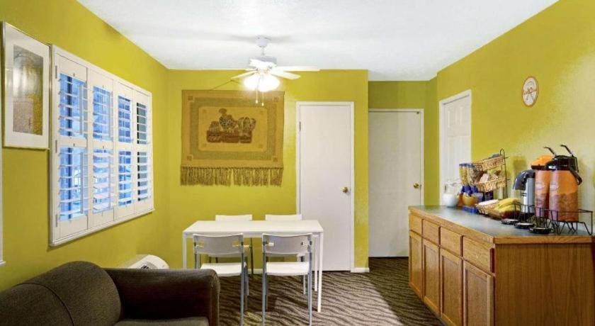 Howard Johnson By Wyndham South Lake Tahoe Dış mekan fotoğraf